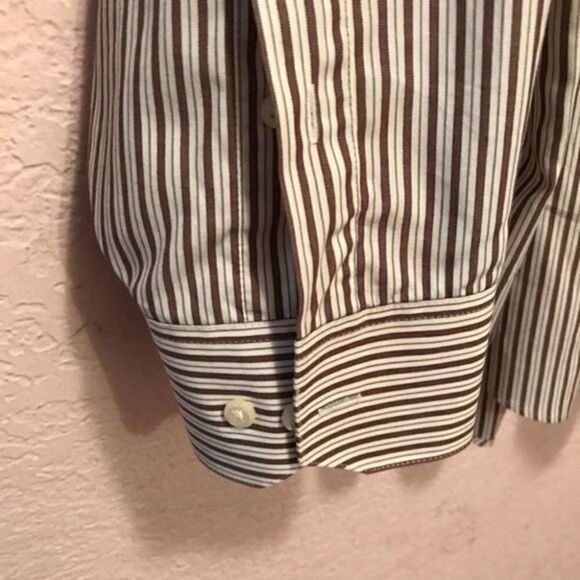 NWOT.Geoffrey Bean button down shirt.Wrinkle Free. - Picture 8 of 9